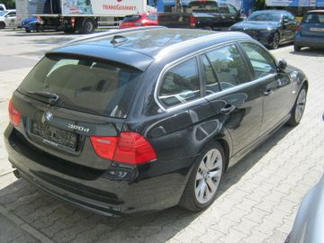 BMW 320 - 4