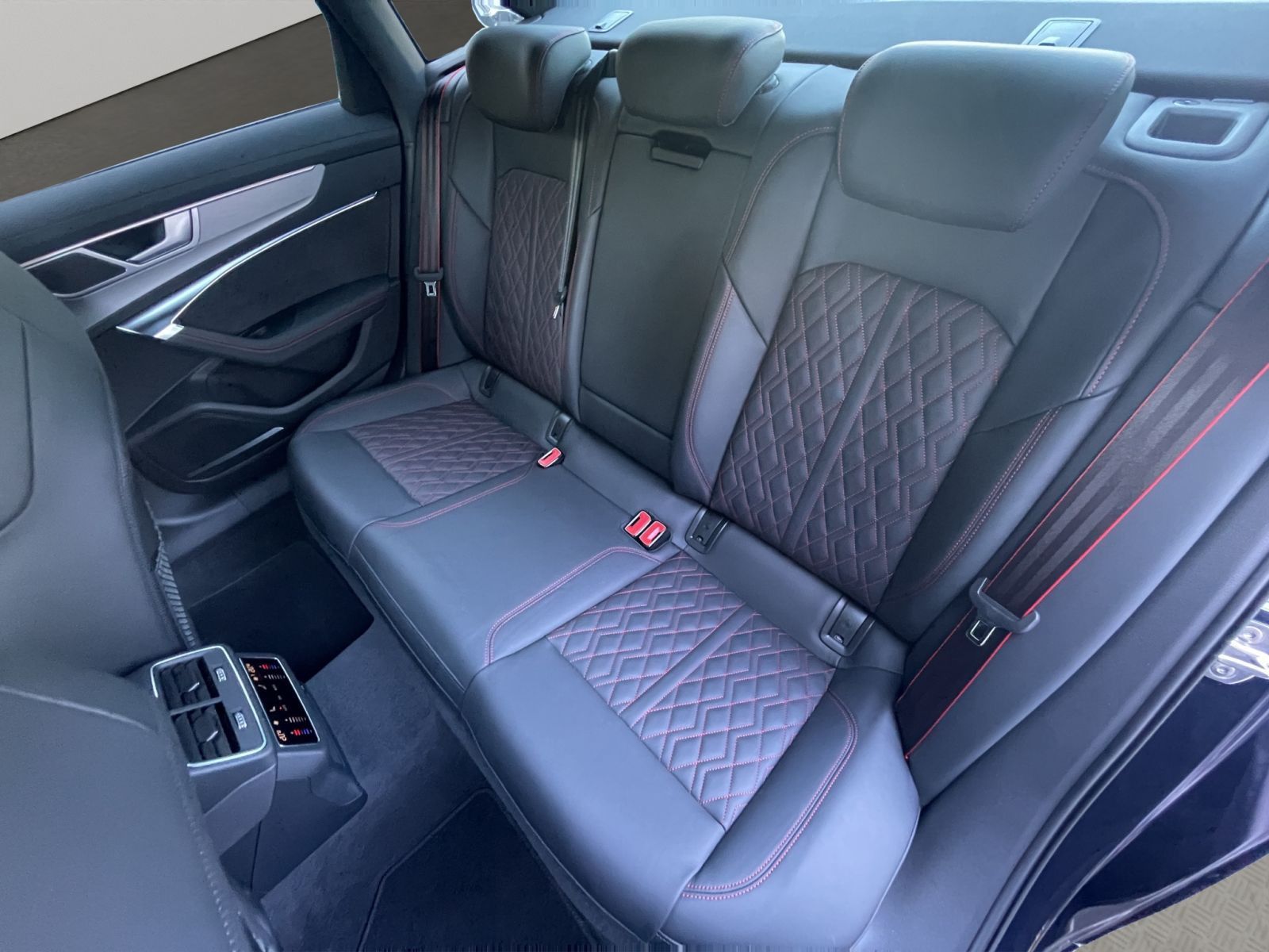 Audi S6 - Bild 18