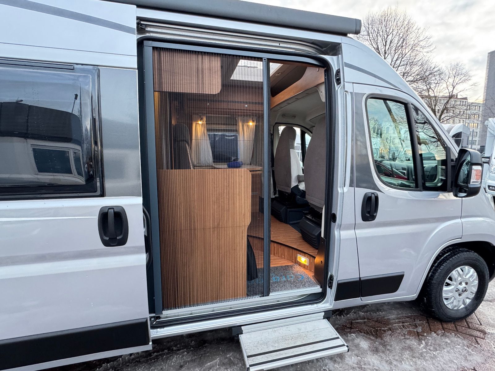 Fahrzeugabbildung Pössl 600 2WIN R PLUS CITROEN RAUMBAD VOLL SCHECKHEFT
