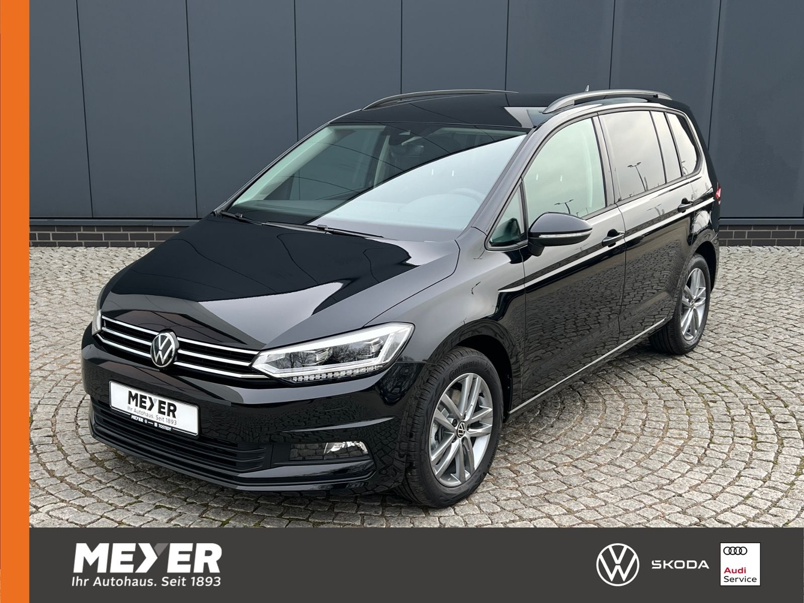 Fahrzeugabbildung Volkswagen Touran Comfortline 1.5 TSI DSG *LED, AHK, 7 Sitz