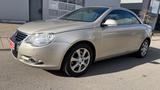 Volkswagen Eos 2.0 CABRIO AUTOMATIK TÜV,LEDER,KLIMA,PDC,SHZ - Volkswagen Eos mit Benzin-Antrieb: Automatik
