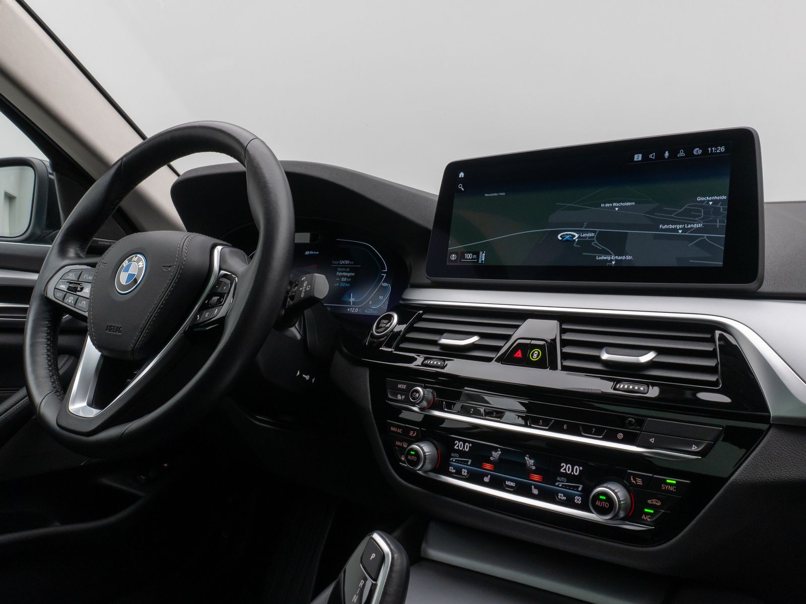 Fahrzeugabbildung BMW 530e Panorama 360°DAB H/K ACC AHK Alarm Leder