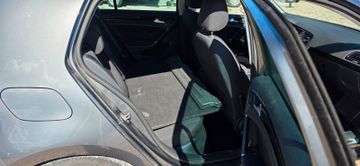 Volkswagen Golf - 6