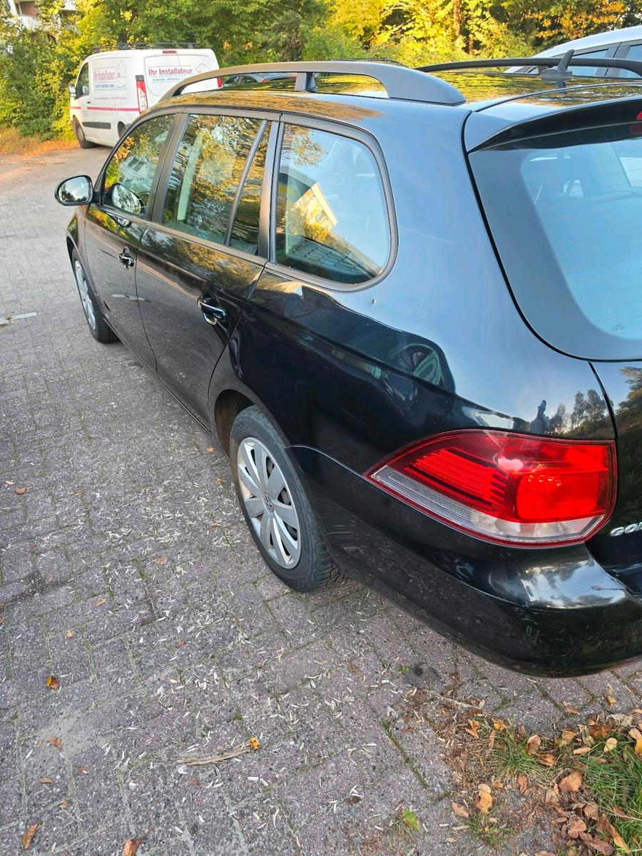 Volkswagen Golf 2010 — engine 122 HP (90kW)