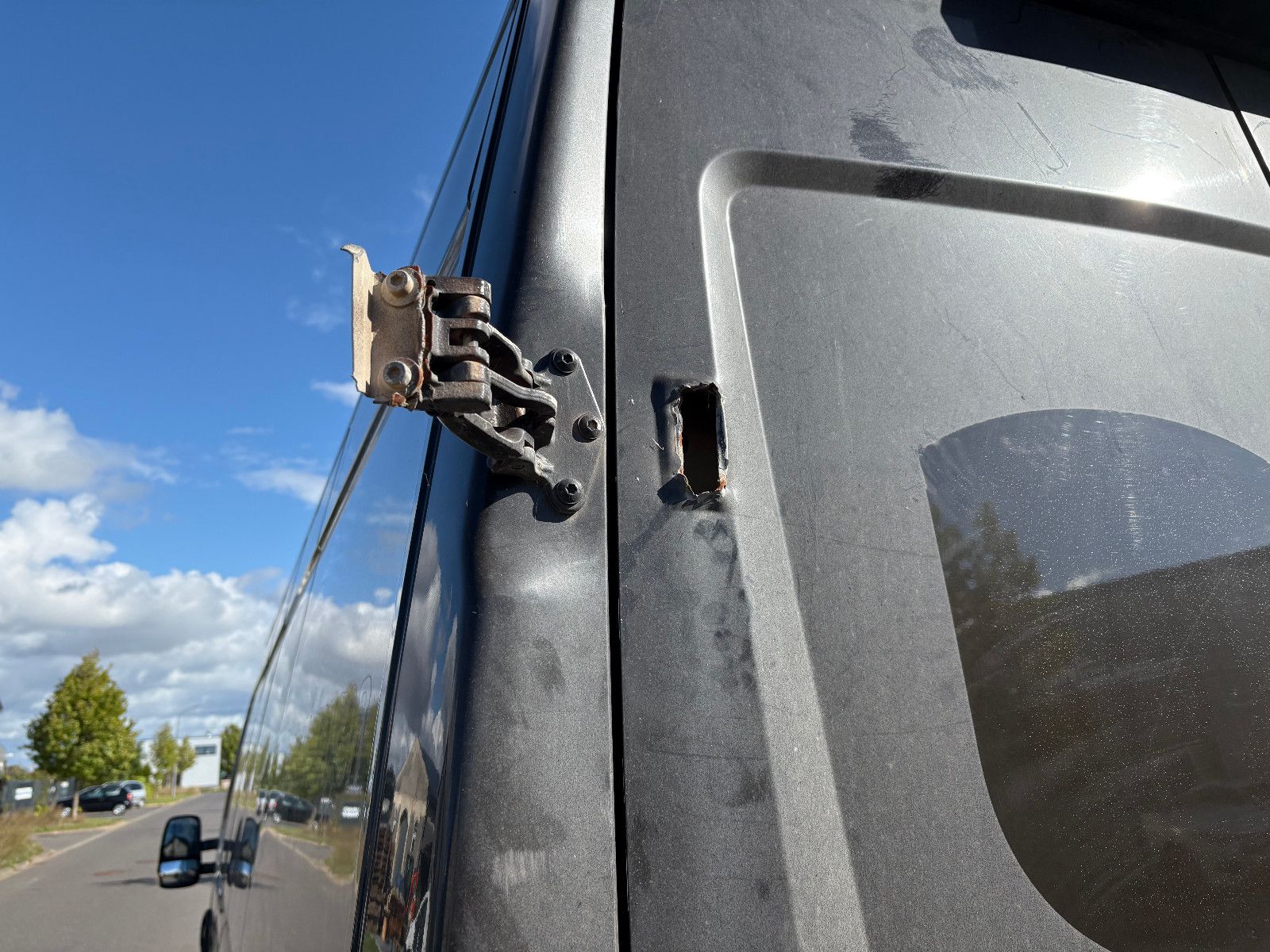 Fahrzeugabbildung Iveco Daily Kasten HKa 35 S ... V Radstand 4100/2-SITZ
