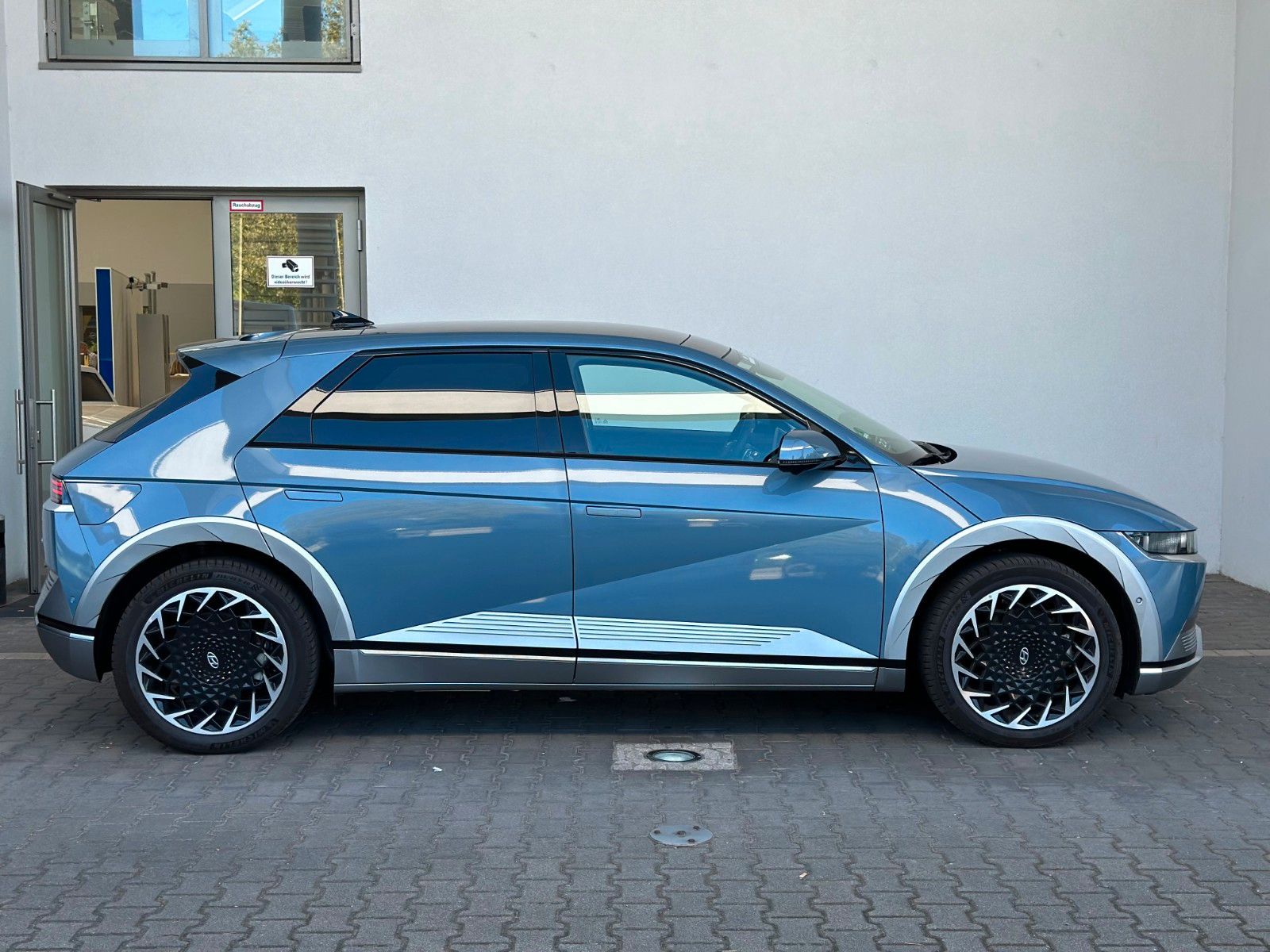 Fahrzeugabbildung Hyundai IONIQ 5 Uniq Elektro 72,6 kWh 305PS Panorama!