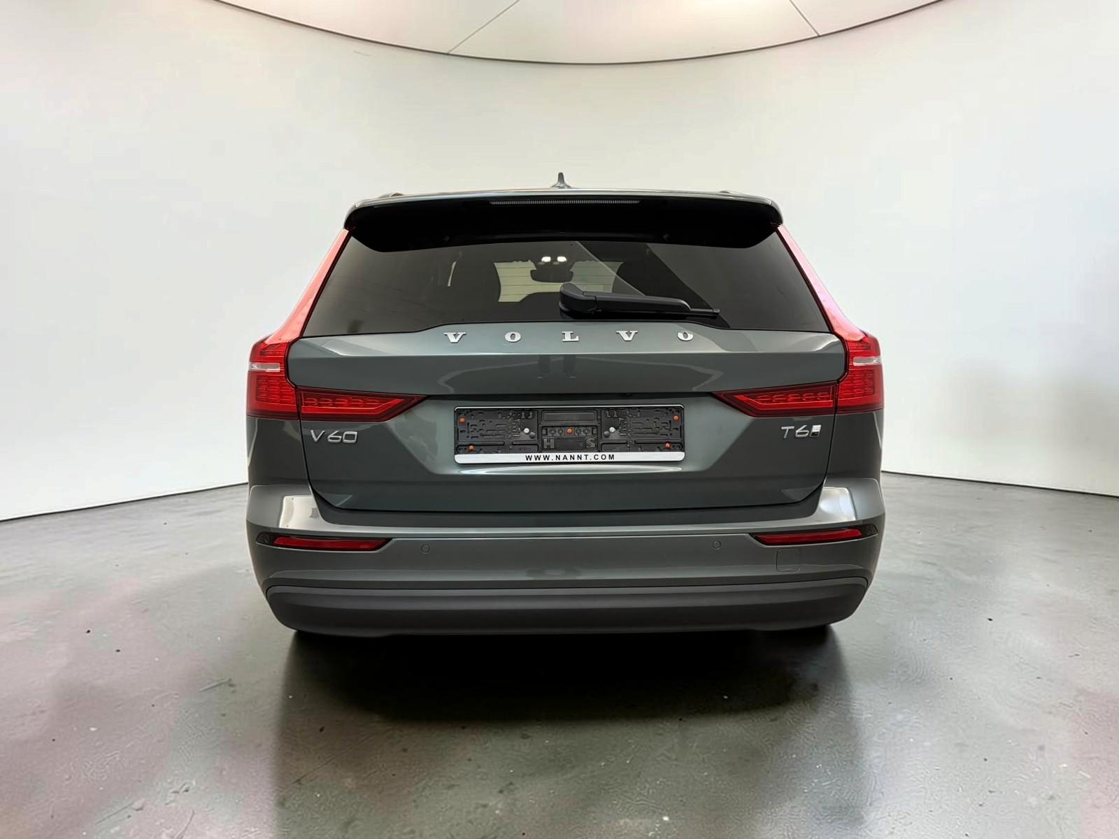 Volvo V60 Kombi Core Hybrid AWD*ACC*AHK*LED*KEYLESS