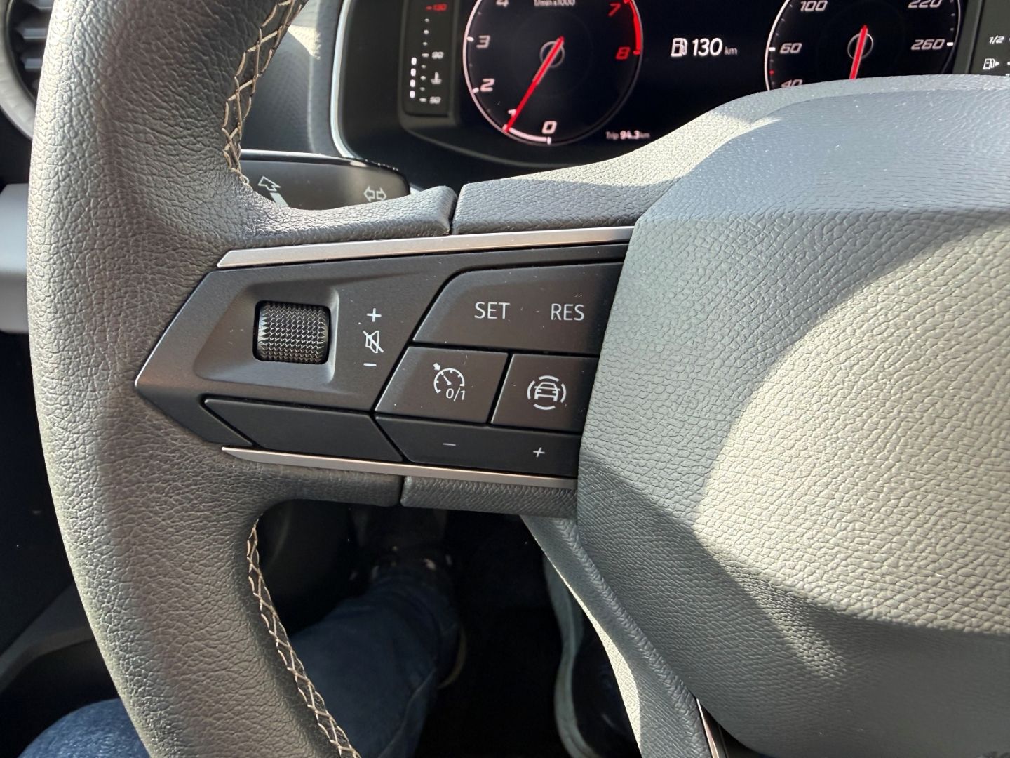 Fahrzeugabbildung SEAT Ibiza Style DigiCockpit LED CarPlay Klima Front