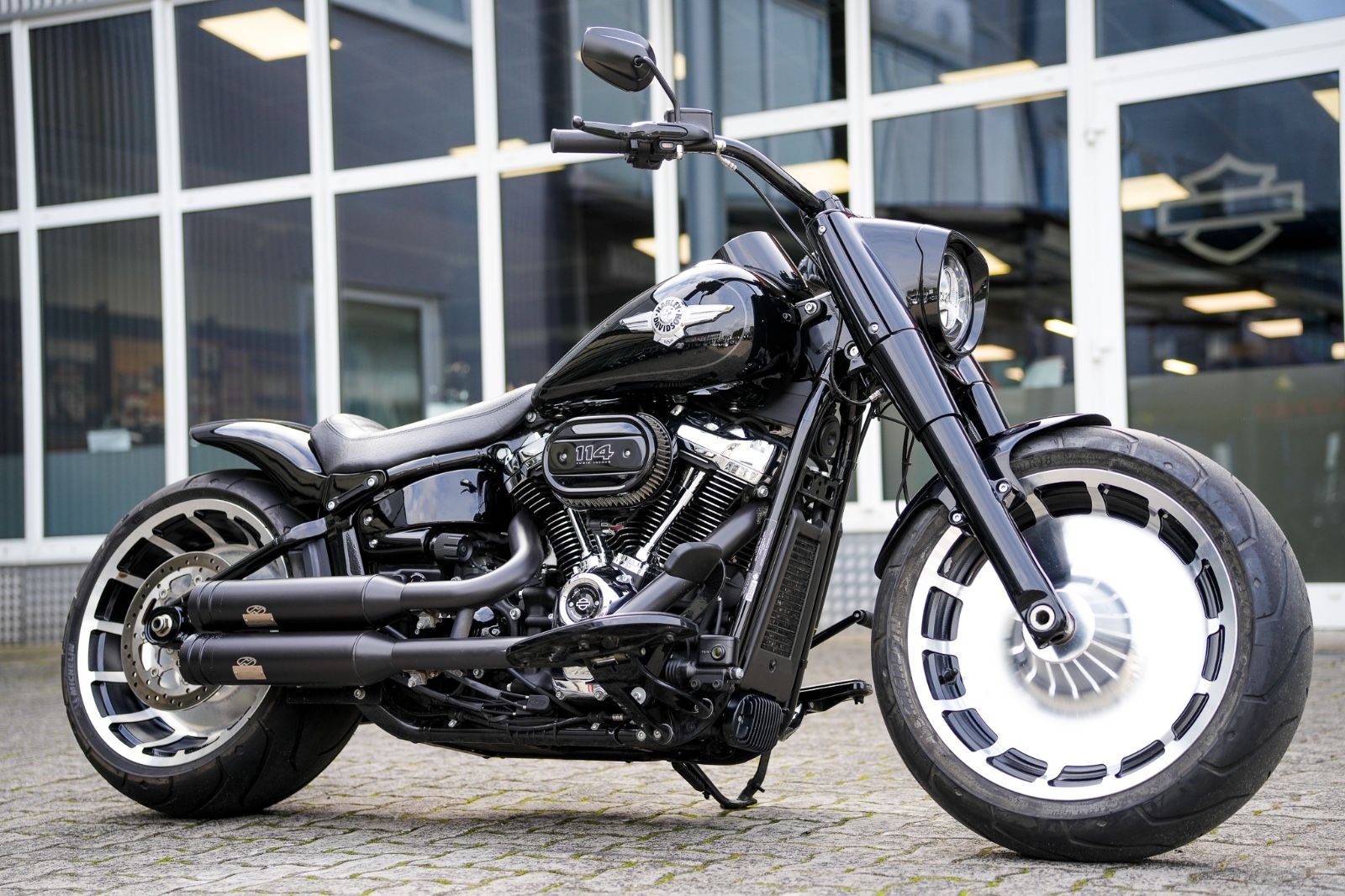 Fahrzeugabbildung Harley-Davidson SOFTAIL FAT BOY FLFBS 114 - JEKILL&HYDE -