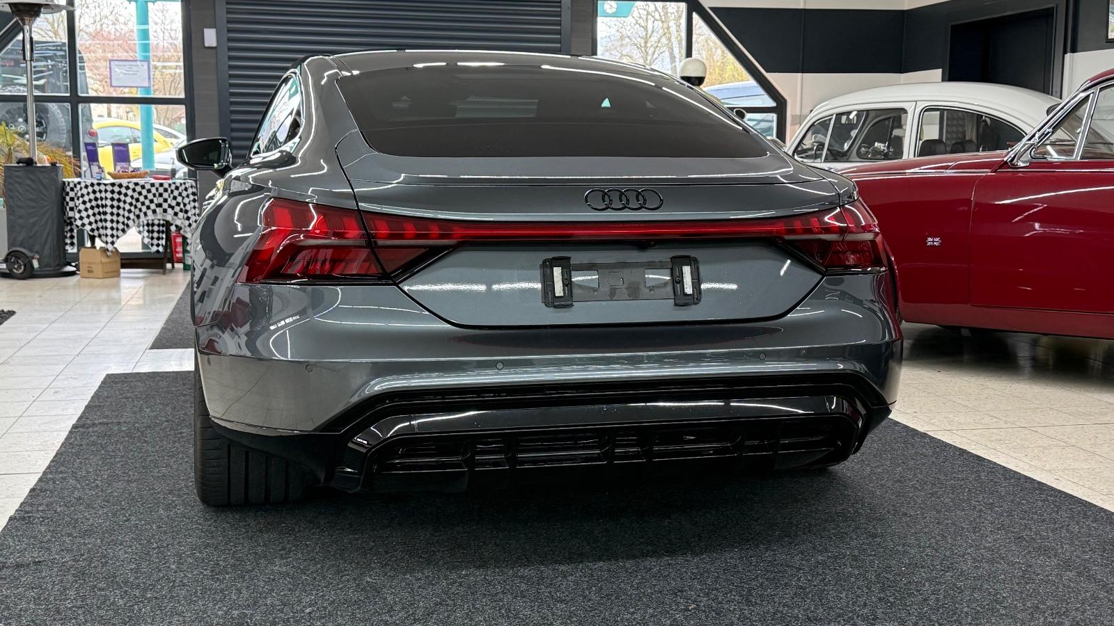 Audi e-tron GT*Laser*Carbon*21 Zoll*Dynamic*Carbon
