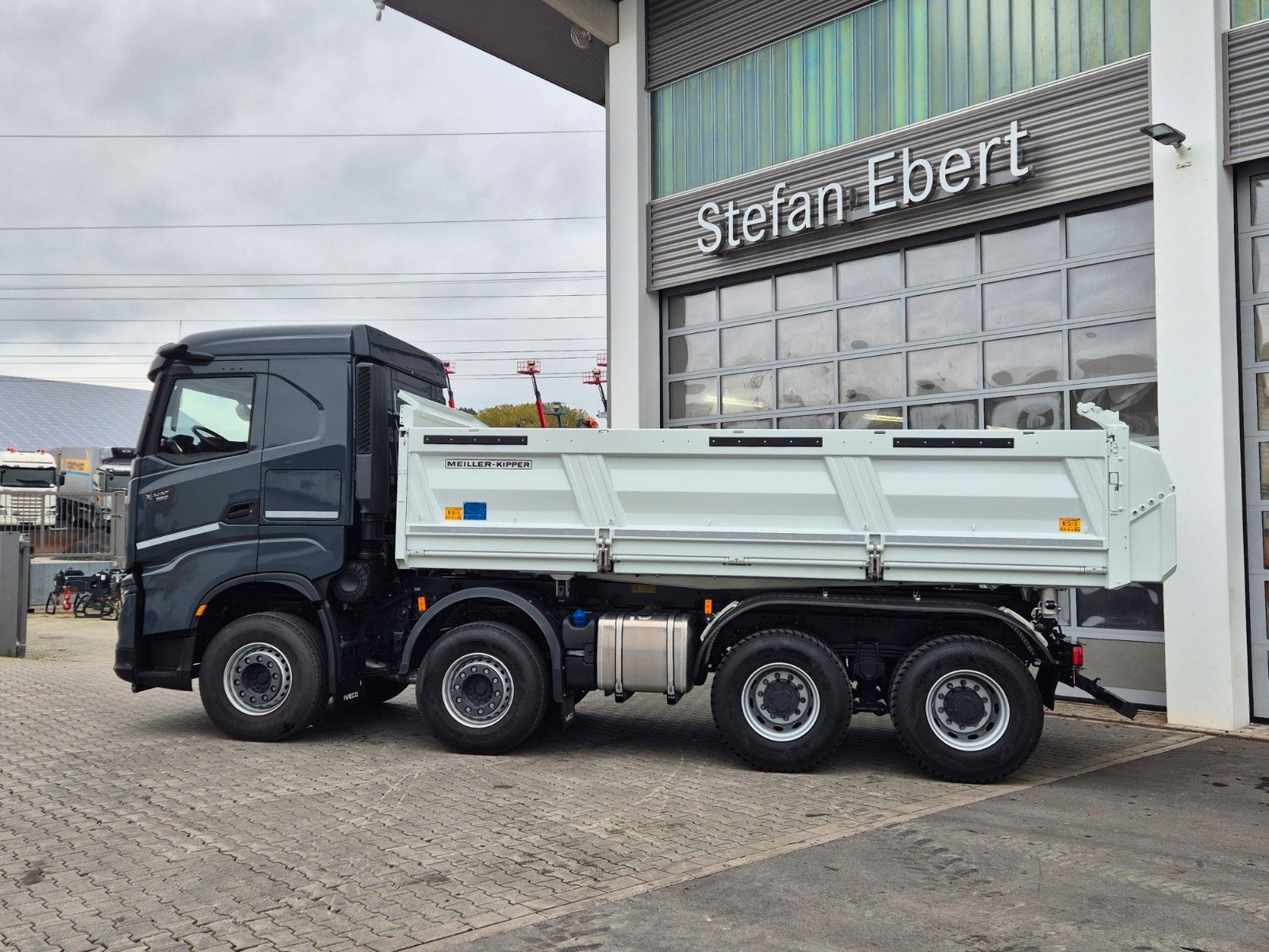 Fahrzeugabbildung Iveco AS360X58Z HR ON+ 8x4 Meiller Bordmatic AHK