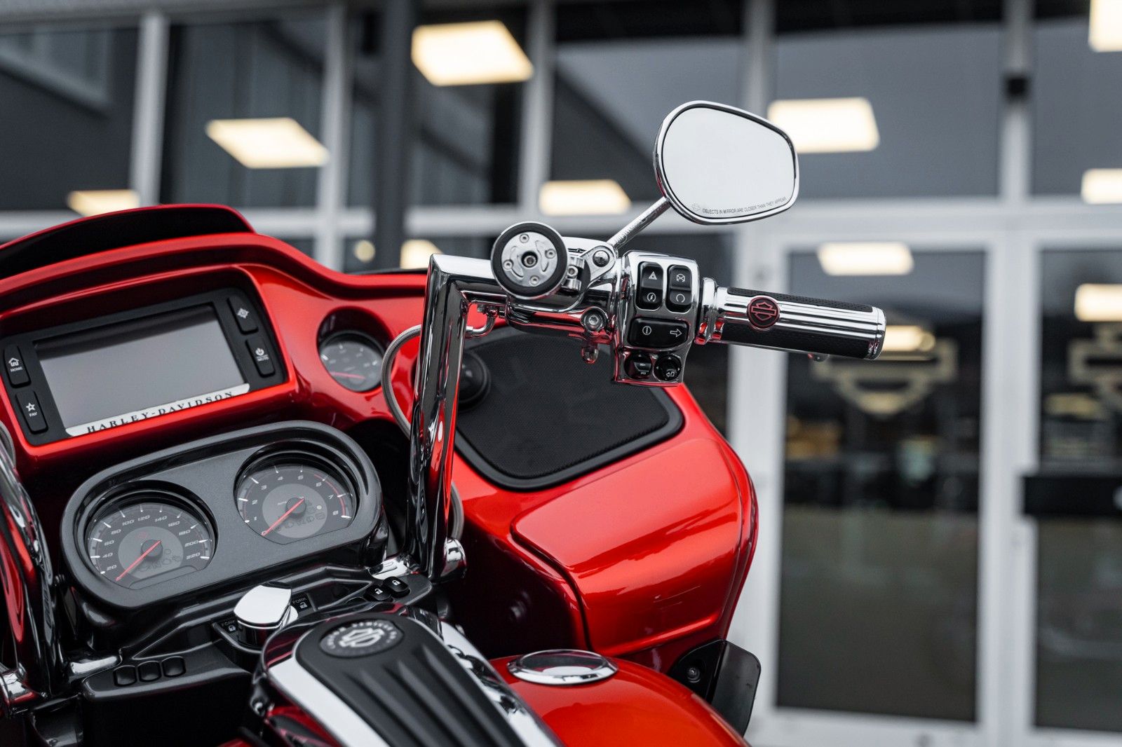 Fahrzeugabbildung Harley-Davidson FLTRXSE CVO ROAD GLIDE 117 CUI - JEKILL&HYDE -