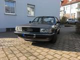 Audi 100 - graue Audi 100