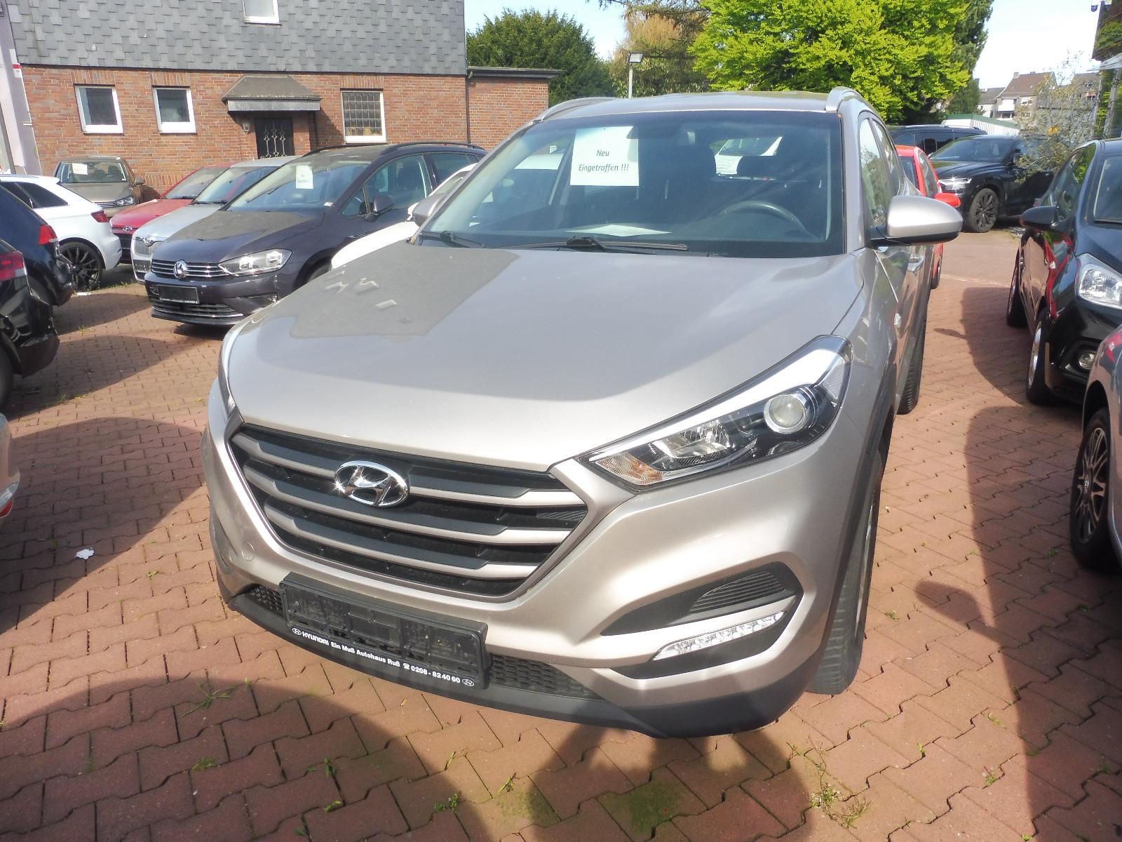 Hyundai Tucson blue Classic top Ausstattung Top Top