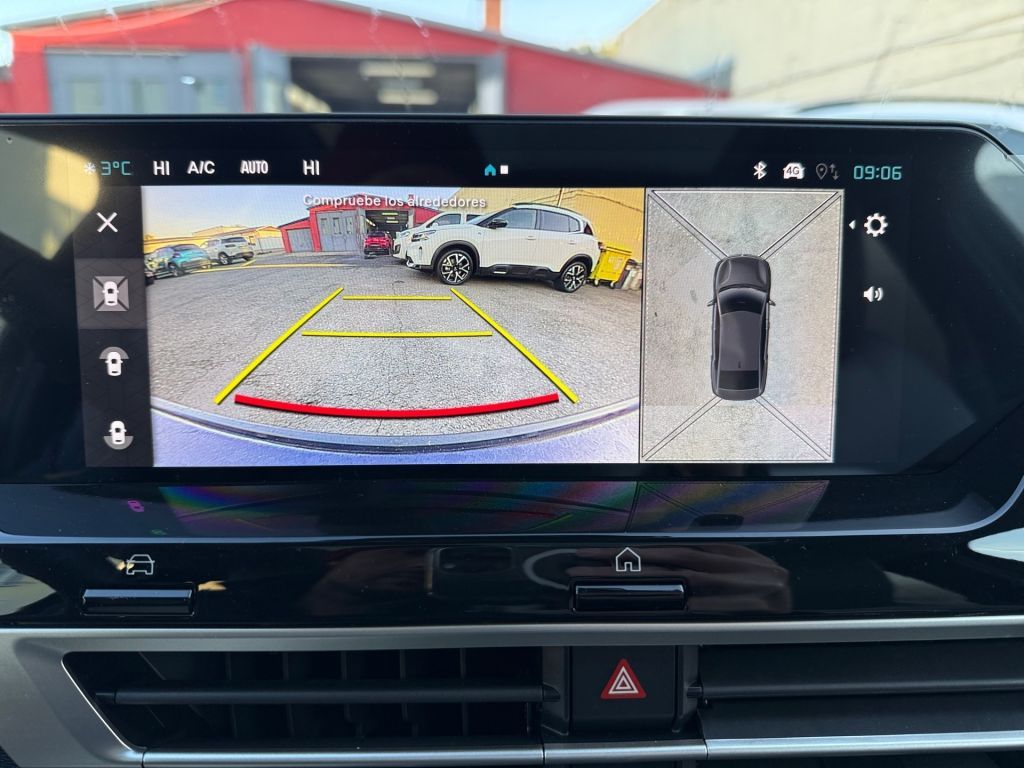 Fahrzeugabbildung Citroën C4 X Hybrid 145 MAX
