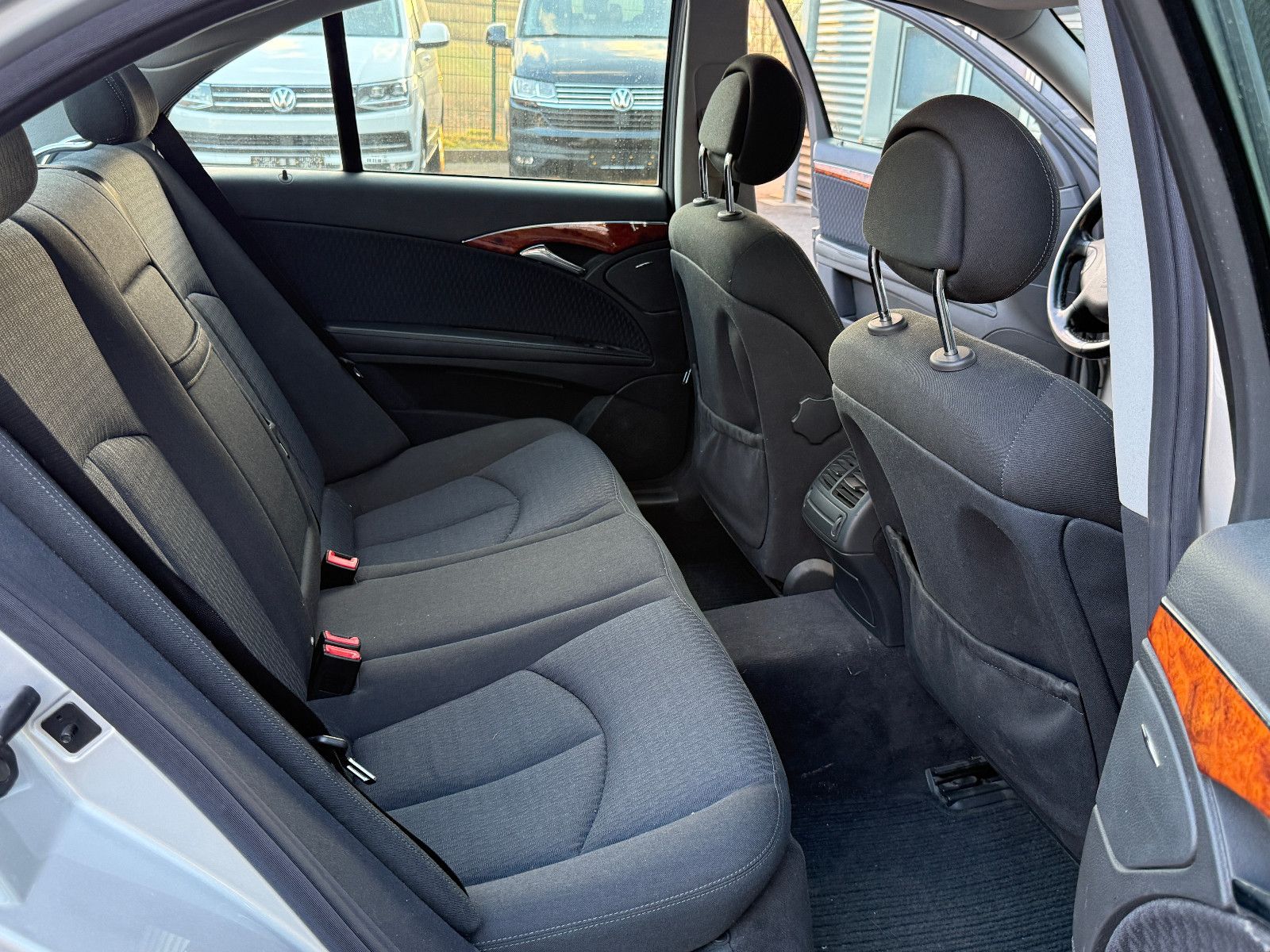 Fahrzeugabbildung Mercedes-Benz E 320 CDI Elegance Aut AHK GRA Xenon Navi H/K