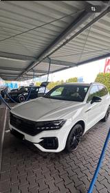 Volkswagen Touareg 3.0 V6 TDI 210kW 4MOT Tiptr. R-Line ... - VW Touareg Gebrauchtwagen in Frankfurt