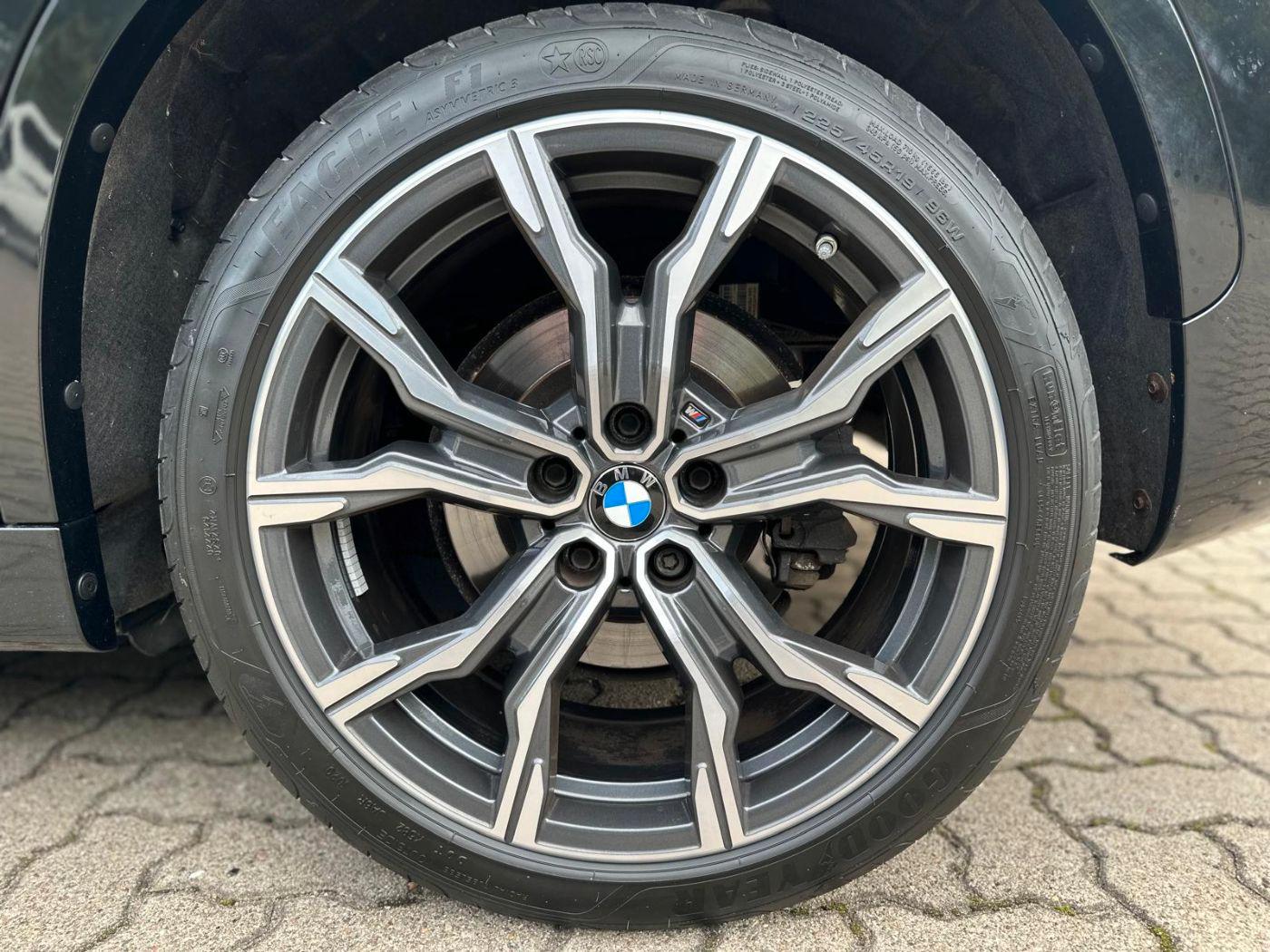 BMW X1 M-Sport ACC LED AHK HUD Navi PDC SHZ SpurW