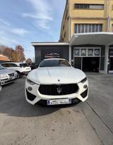 Maserati Levante V6 Diesel AWD Granlusso - Maserati Levante Kombi Gebrauchtwagen
