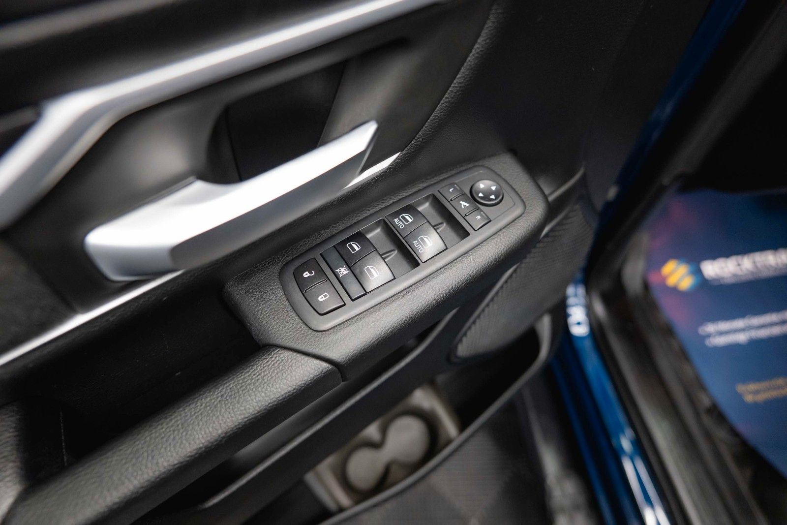 Fahrzeugabbildung Dodge RAM 5.7 V8 HEMI 4x4 OFFROAD Night-Paket *LED*