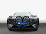 BMW iX xDrive50 - BMW iX mit Panoramadach