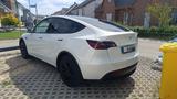 Tesla Model Y Hinterradantrieb RWD - Tesla Model Y Gebrauchtwagen in Berlin