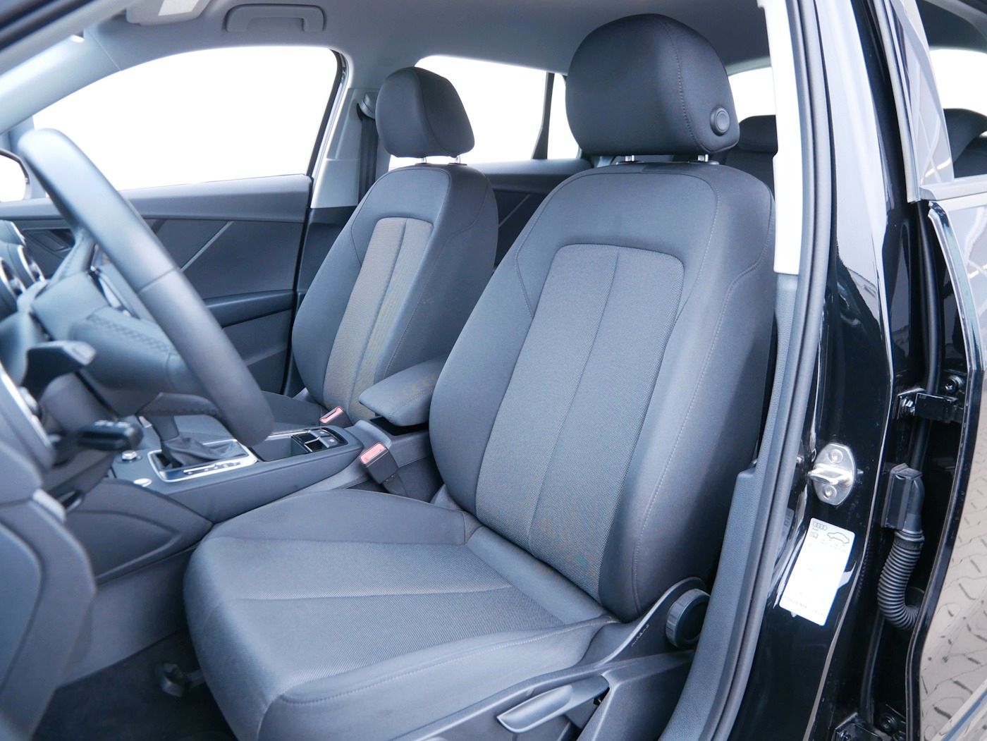 Fahrzeugabbildung Audi Q2 1.5 35 TFSI advanced AHK MATRIX DSG Kamera AC