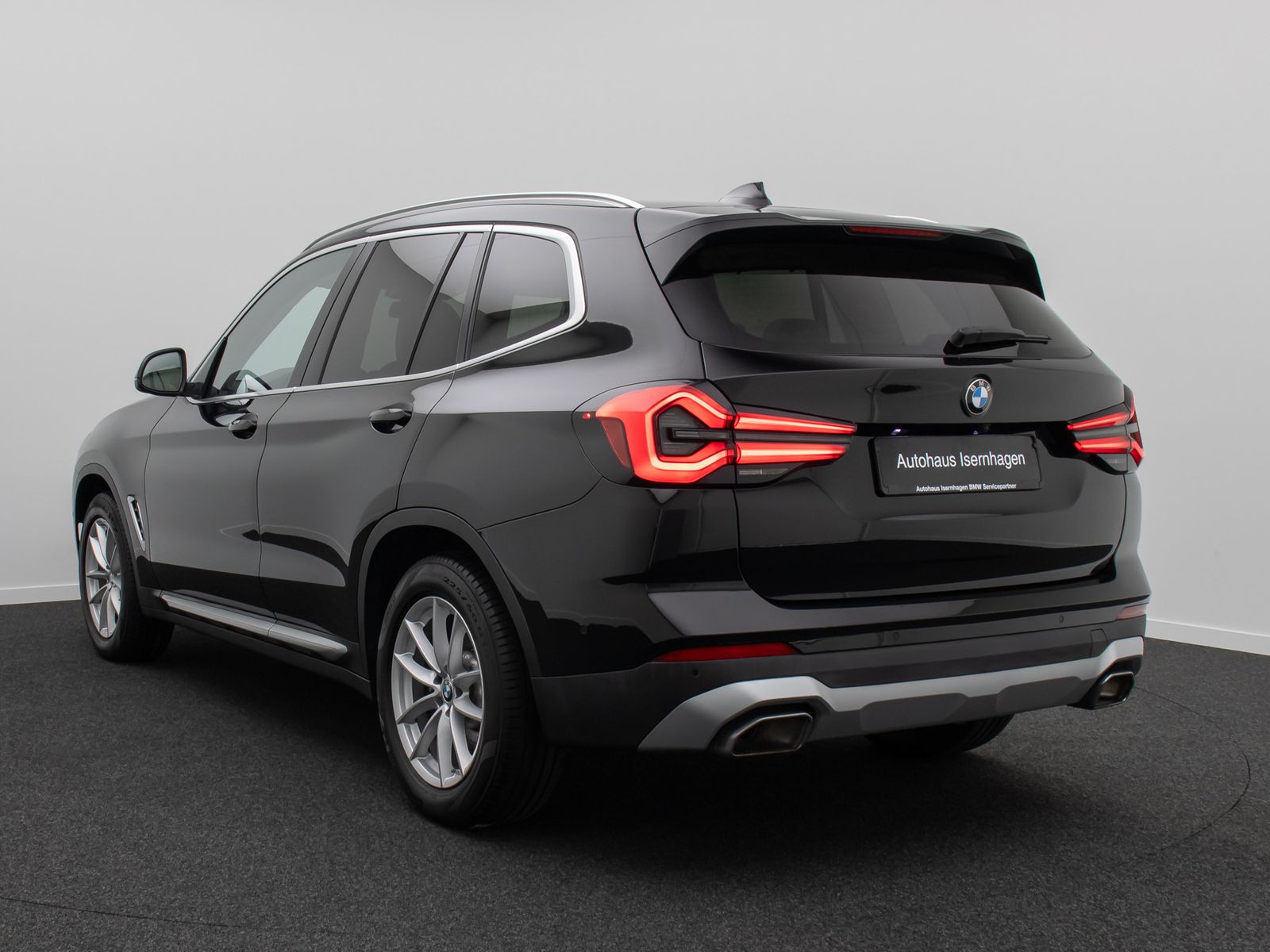 Fahrzeugabbildung BMW X3 xD30d H/K DAB Kamera Leder Panorama MSport