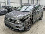 Volkswagen Tiguan 1.4 TSI DSG Comfortline ACC NAVI CLIMATR - Pickups mit Unfallschaden