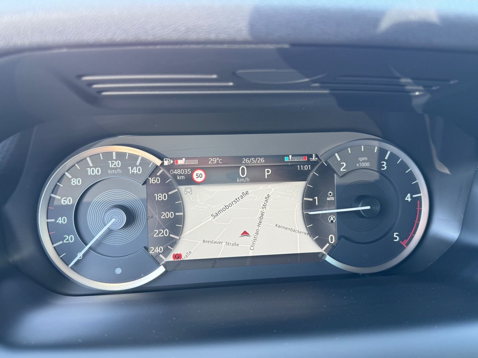Fahrzeugabbildung Land Rover Discovery Sport R-Dynamic /MERIDIAN/CARPLAY/KAM