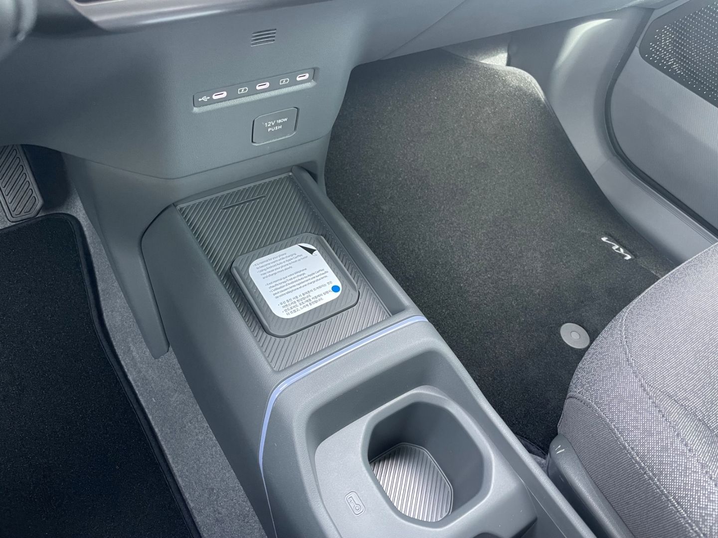 Fahrzeugabbildung Kia EV2 108 kW Earth 360 Kamera totWinkAss LED DAB