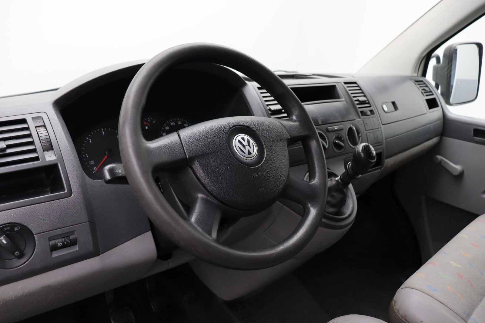 Fahrzeugabbildung Volkswagen T5 Transporter Pritsche Pritsche Doppelkabine