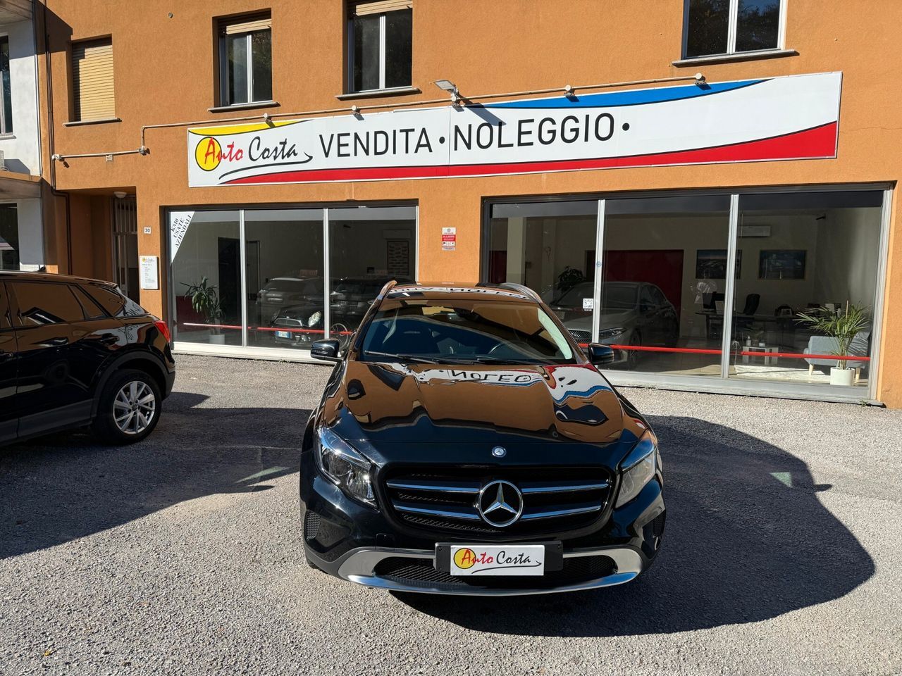 MERCEDES-BENZ GLA 200