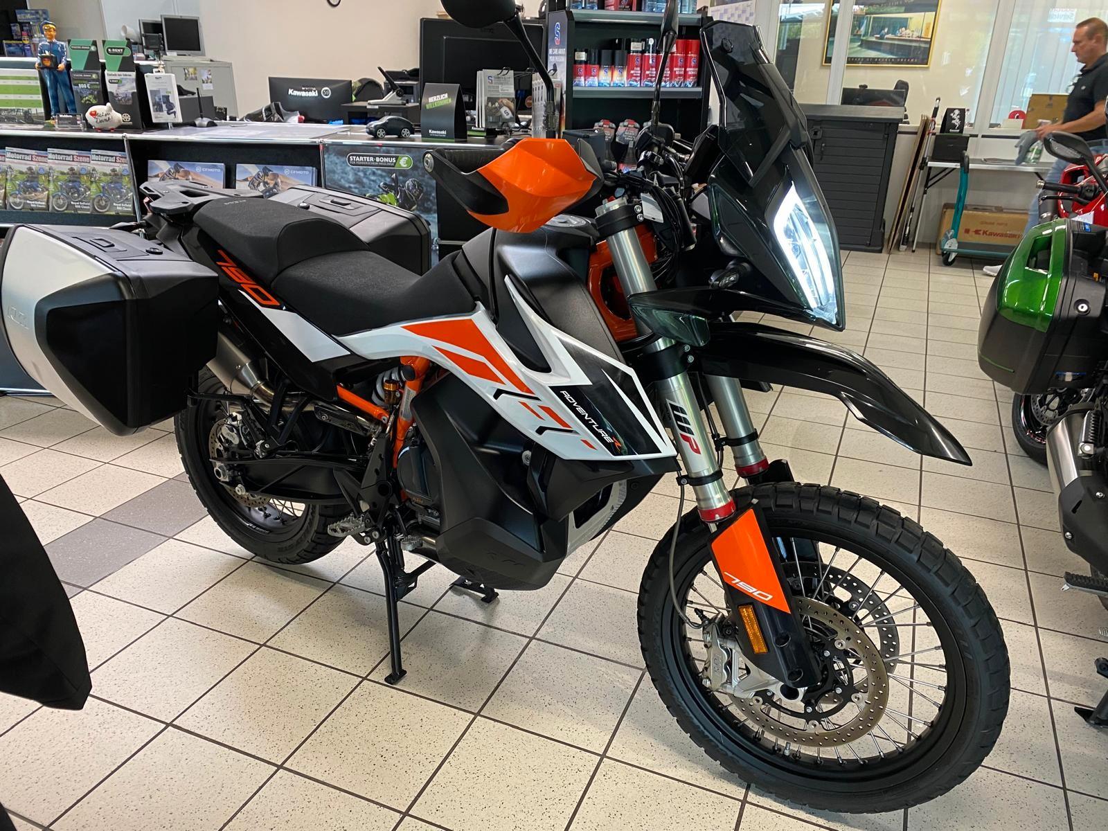 KTM 790 ADVENTURE R & KOFFER