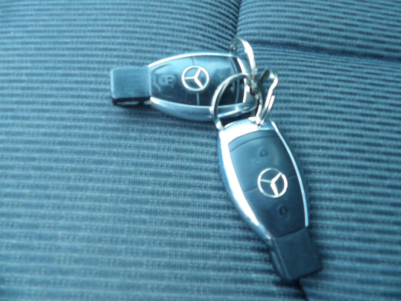 Mercedes-Benz E280 2007 — photo 24