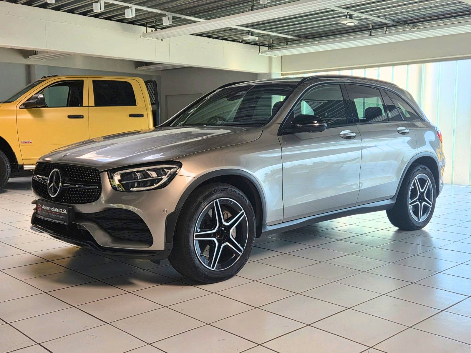MERCEDES-BENZ GLC 200