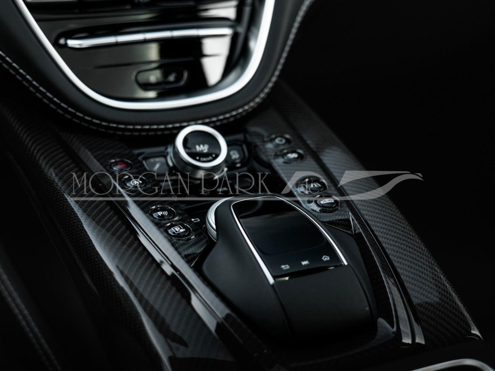 Fahrzeugabbildung Aston Martin DBX 707 1.Hd. MwSt. *Sonderlack* VOLL