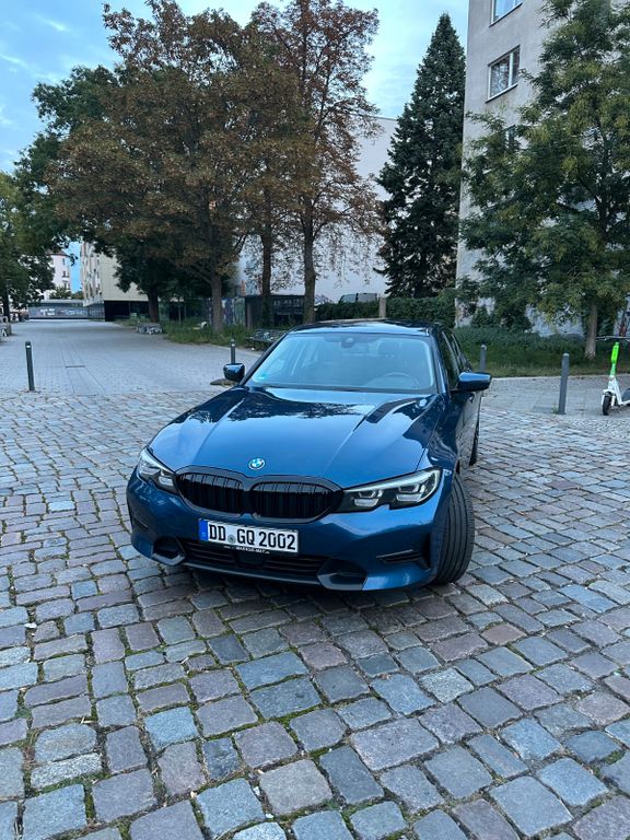 Image of BMW 320