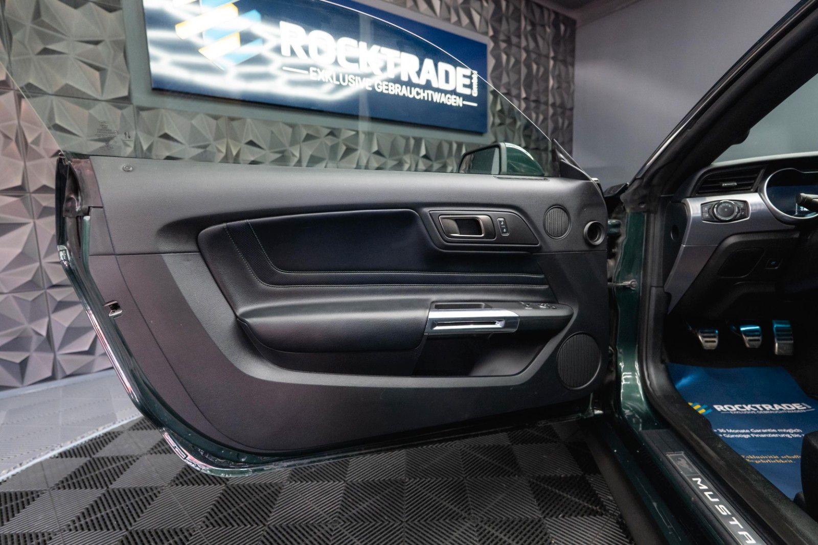 Fahrzeugabbildung Ford Mustang 5.0 V8 BULLITT 6-Gang RECARO Unfallfrei