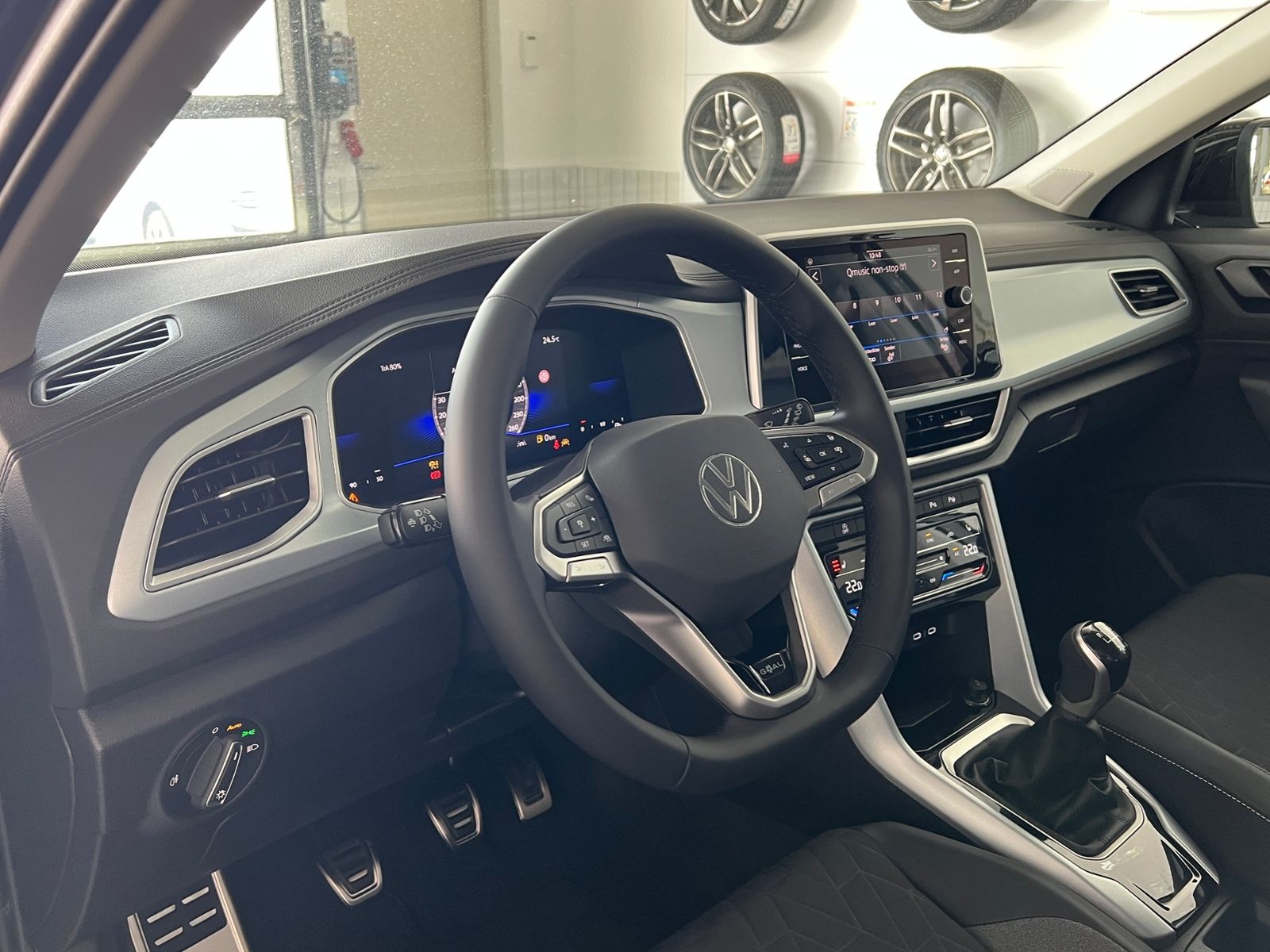 Fahrzeugabbildung Volkswagen T-Roc GOAL 1.0 TSI *Ganzjahresreifen, Rückfahrka