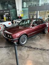 BMW 325i Cabrio, Oldtimer  - BMW aus 1988: Cabrio