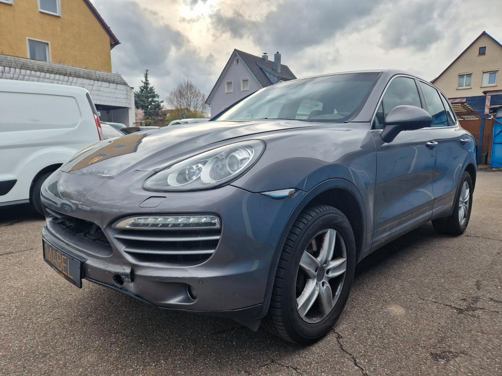Porsche Cayenne Diesel +UNFALL+