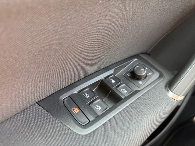 Touran IQ.DRIVE 2.0 TDI ACC El. Heckklappe AHK.-