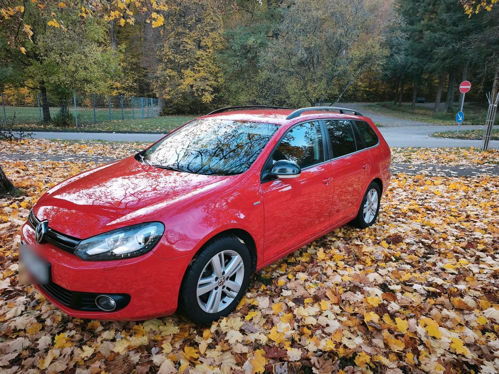 Volkswagen Golf 2012 — interior