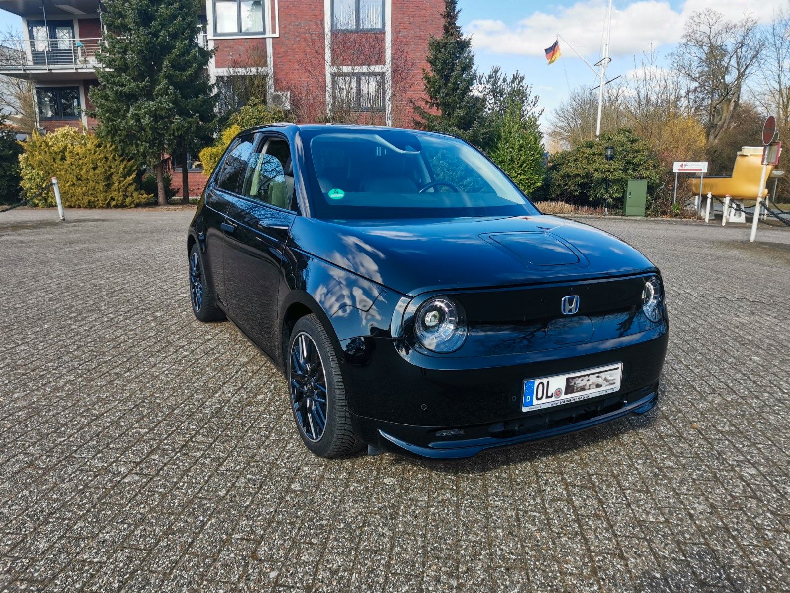 HONDA e