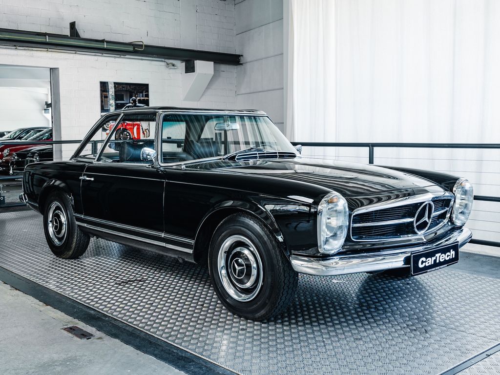 Mercedes-Benz 230