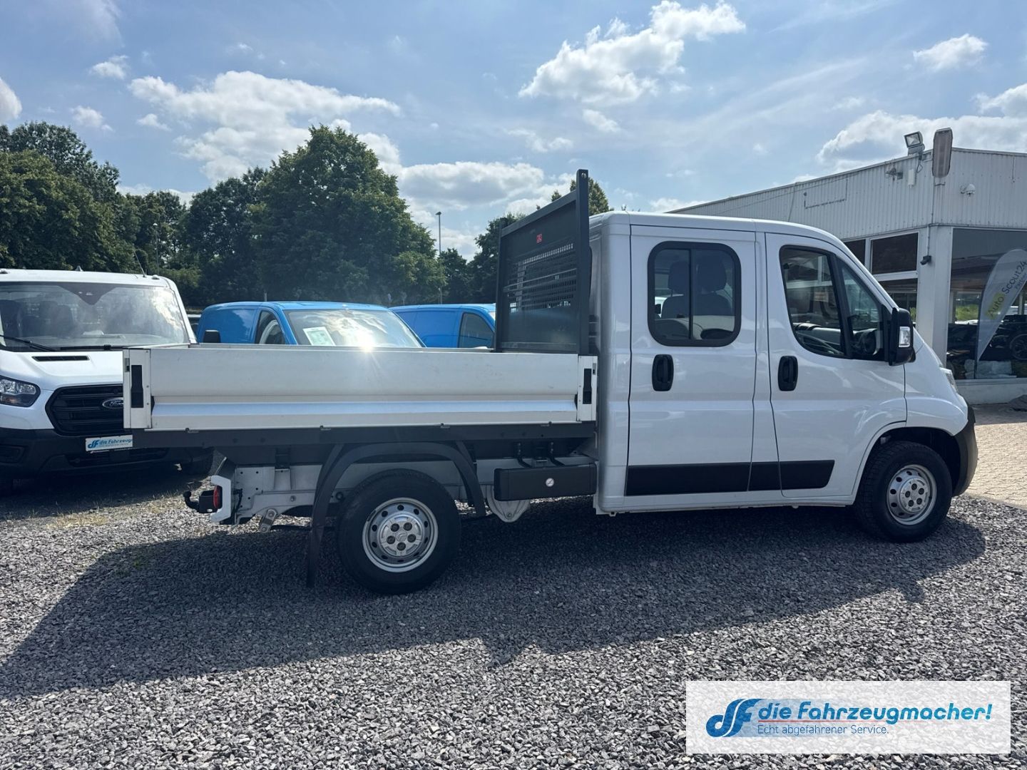 Fahrzeugabbildung Citroën Jumper DoKa Pritsche 35 L4H2 Control Heavy HDi 1
