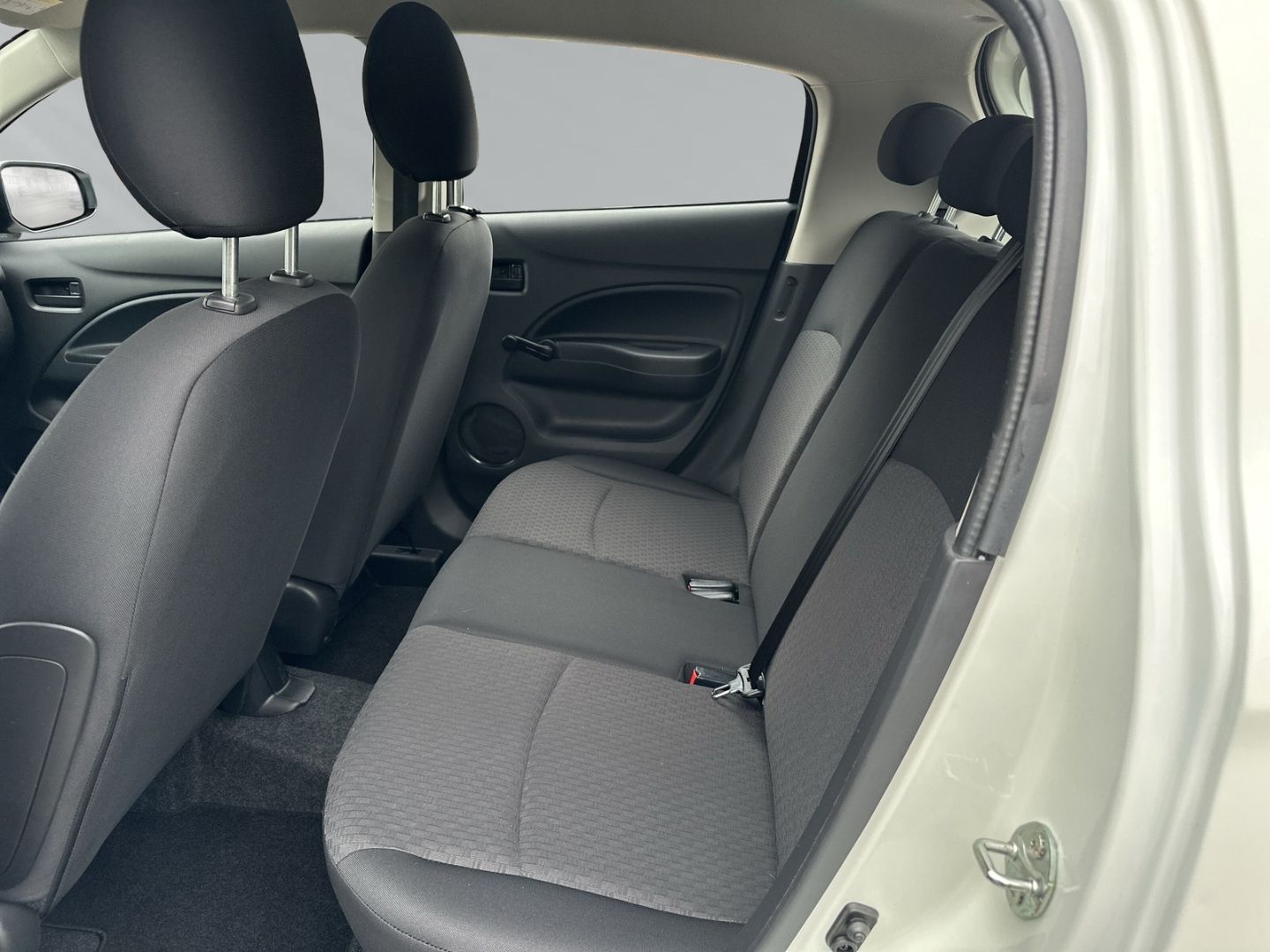 Fahrzeugabbildung Mitsubishi Space Star Radio + Bluetooth+ USB + Freisprechei