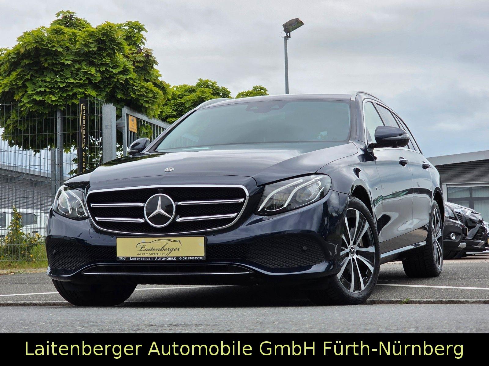 Mercedes-Benz E 300 de Avantgarde*ACC*HEAD-UP*LED*NAVI*LEDER