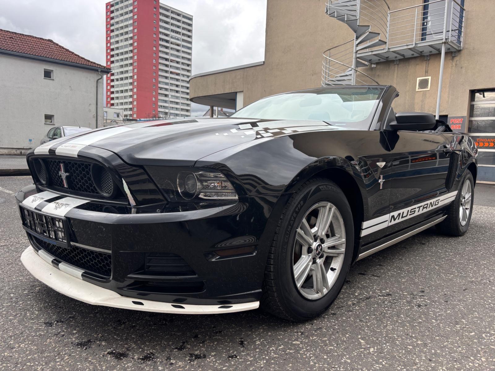 Ford Mustang 3.7 V6 Cabrio *Dach NEU & wenig KM*